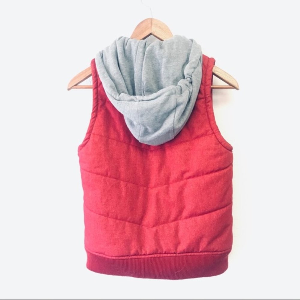 VANS Red Zip Hooded Puffy Puffer Vest - Picture 3 of 7